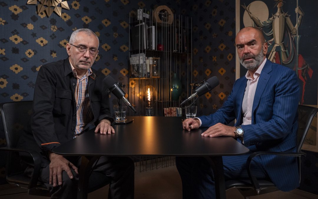 Dragoș Paul Aligică: Rupți de rădăcini, alergăm spre minunata lume neototalitară | Pe Drept Cuvânt #104